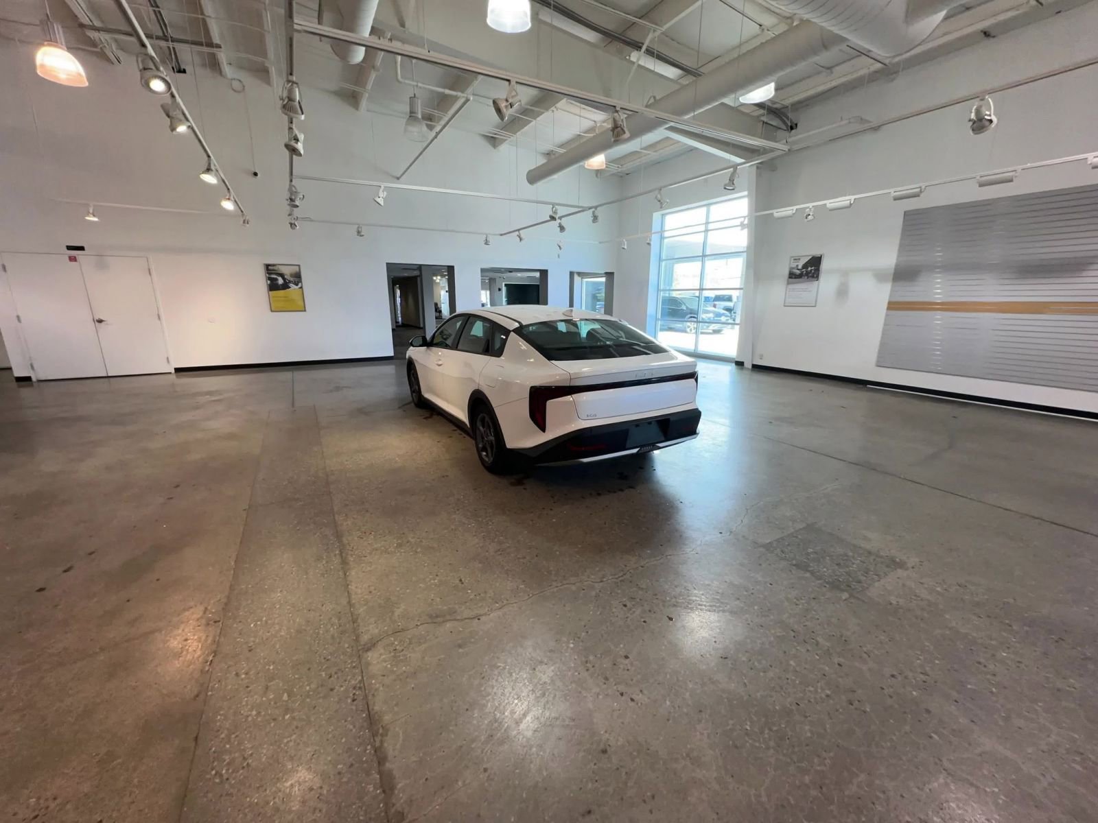 Used 2025 Kia K4 LXS image 15