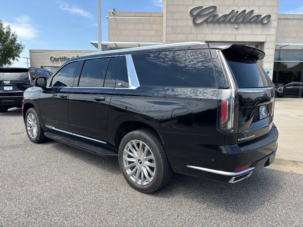Used 2023 Cadillac Escalade ESV Premium Luxury AWD/4WD image 5