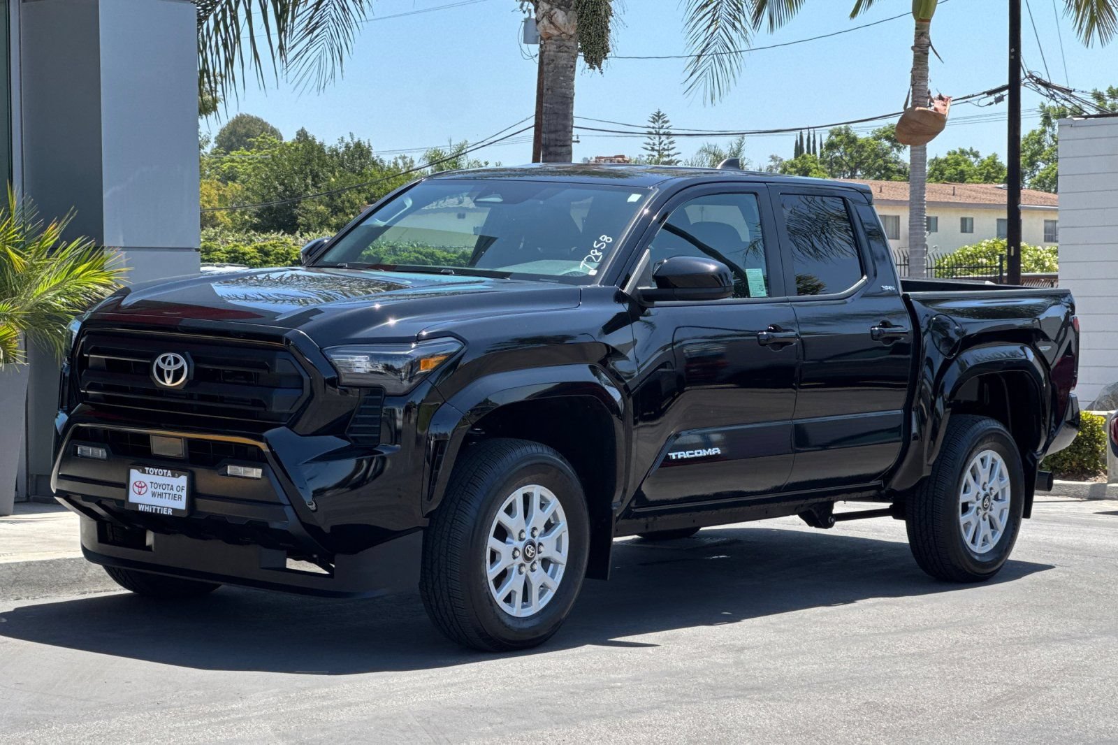 Certified 2024 Toyota Tacoma SR5 AWD/4WD image 10