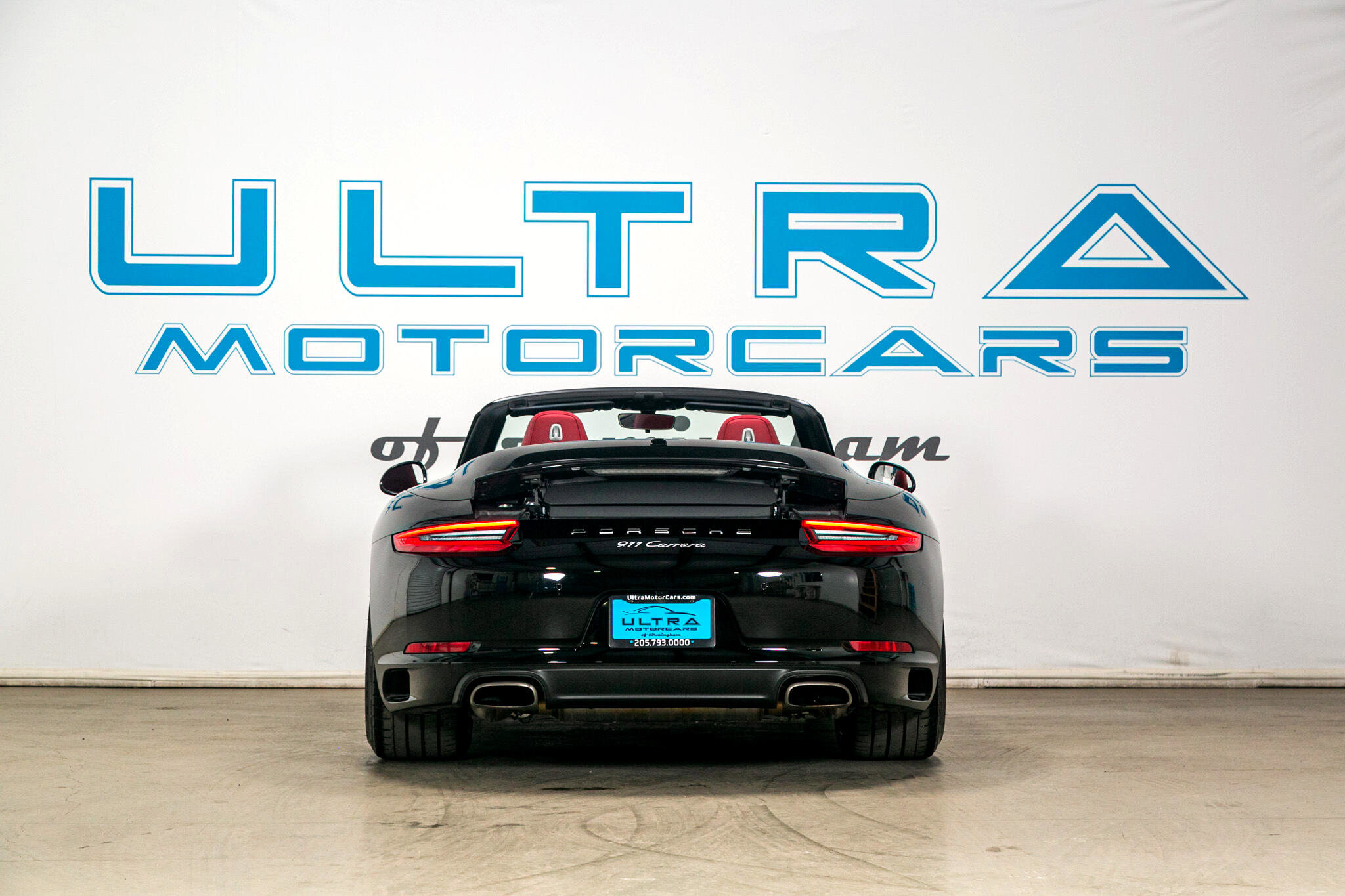 Used 2017 Porsche 911 Carrera image 17