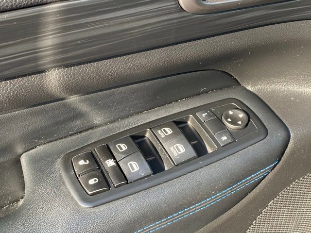Used 2019 Jeep Grand Cherokee Laredo RWD image 19