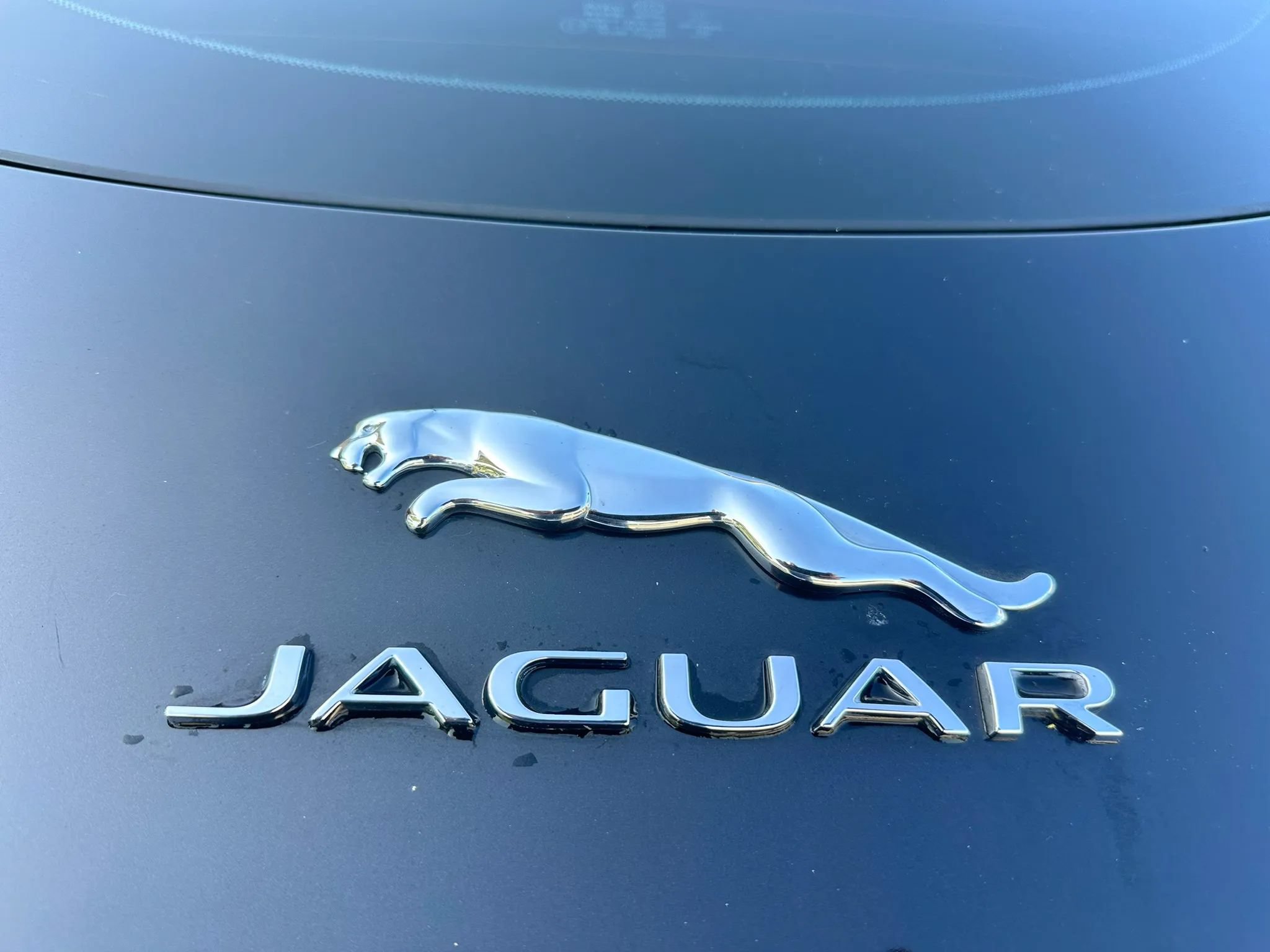 Used 2015 Jaguar F-TYPE R RWD image 26