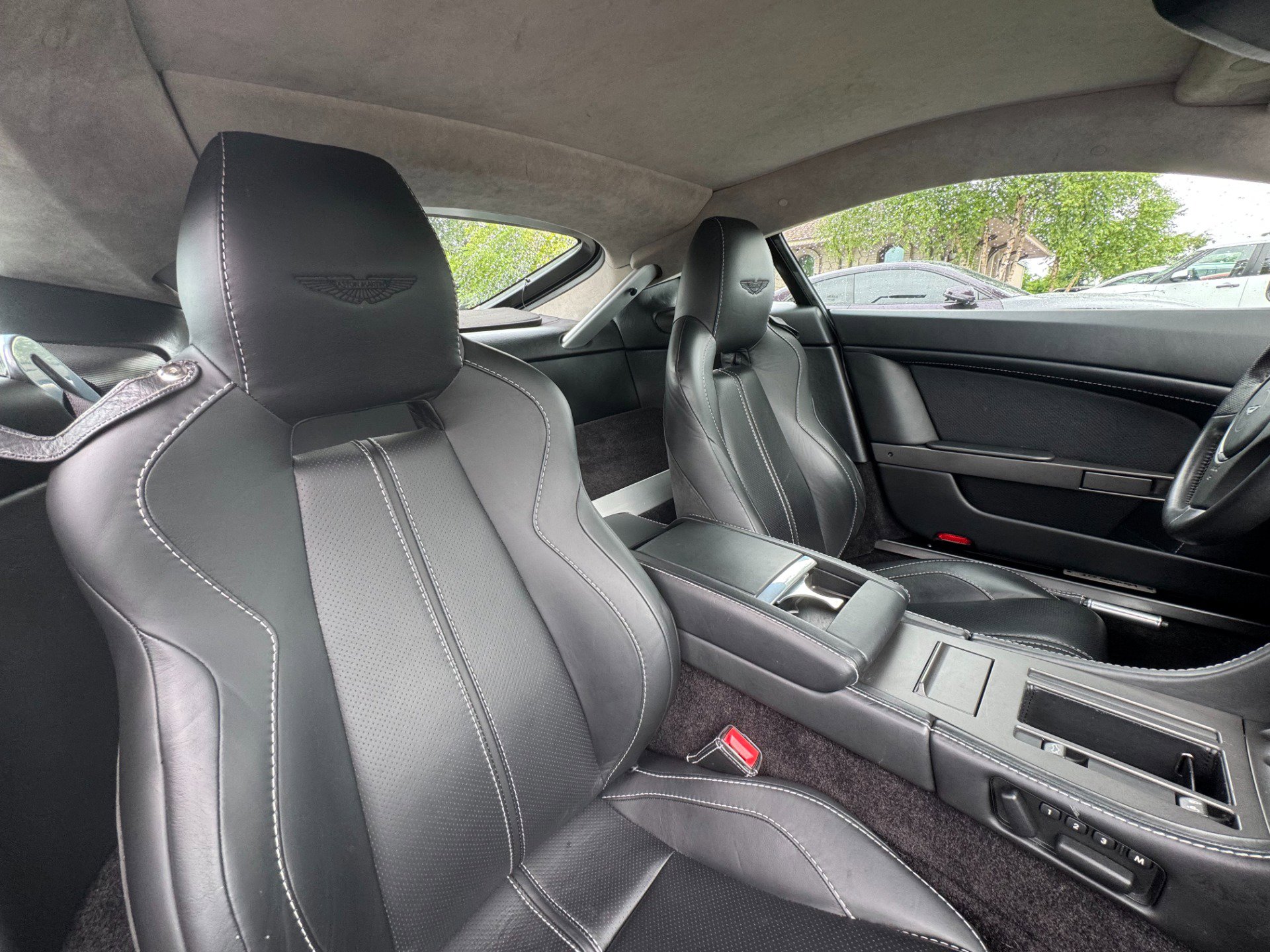 Used 2015 Aston Martin V8 Vantage GT image 22