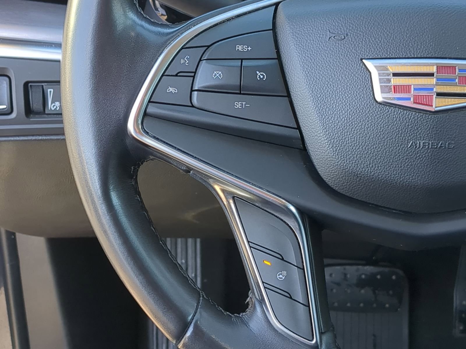 Used 2018 Cadillac XT5 Luxury image 28