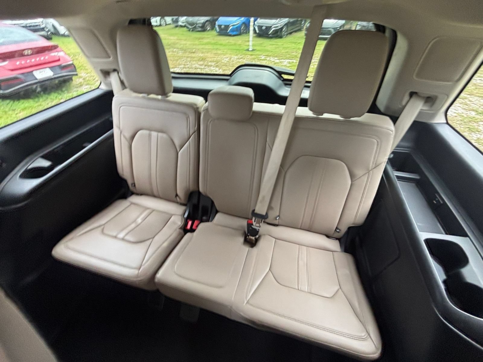Used 2024 Ford Expedition Limited RWD image 32