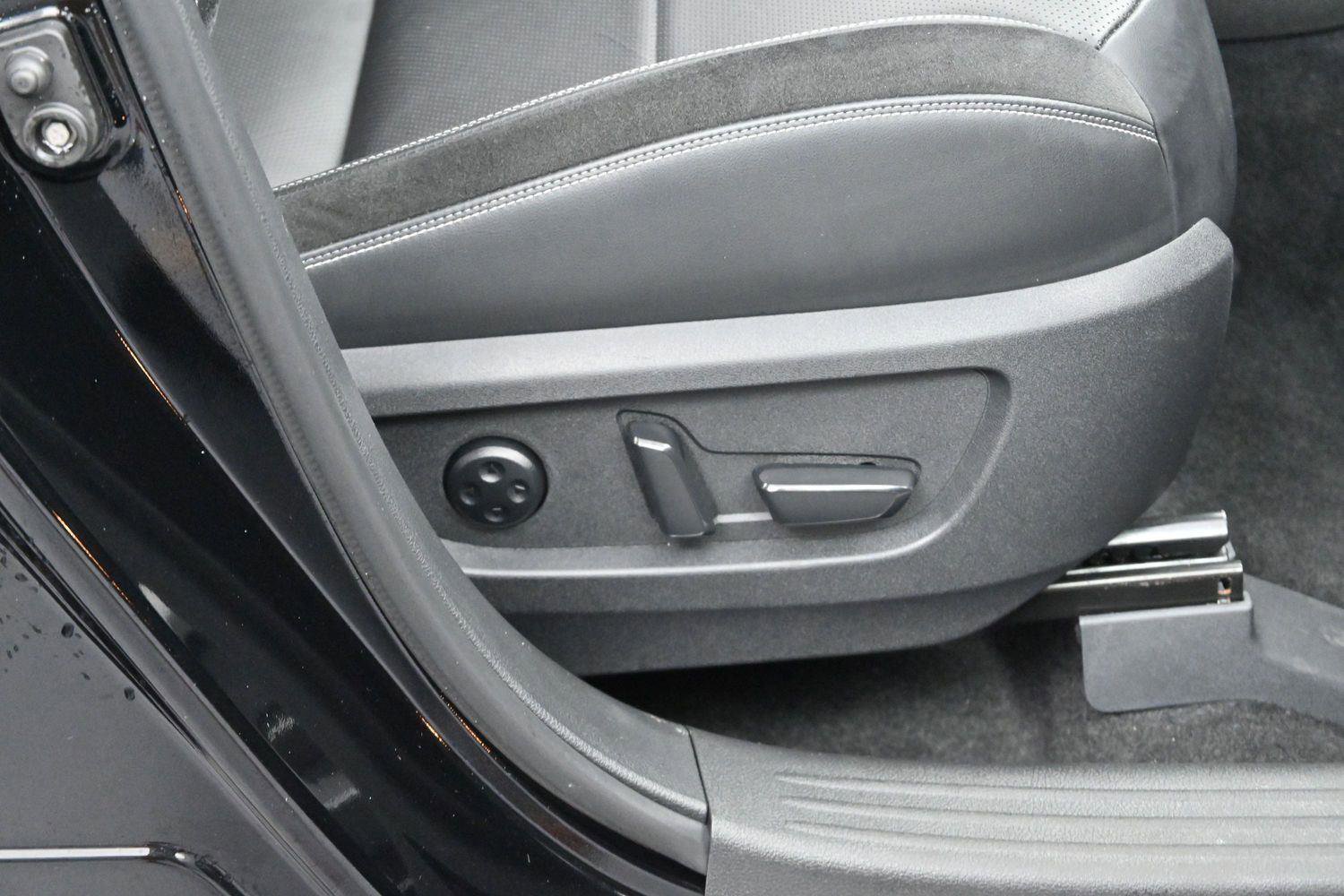 Used 2024 INFINITI QX50 Sensory AWD/4WD image 35