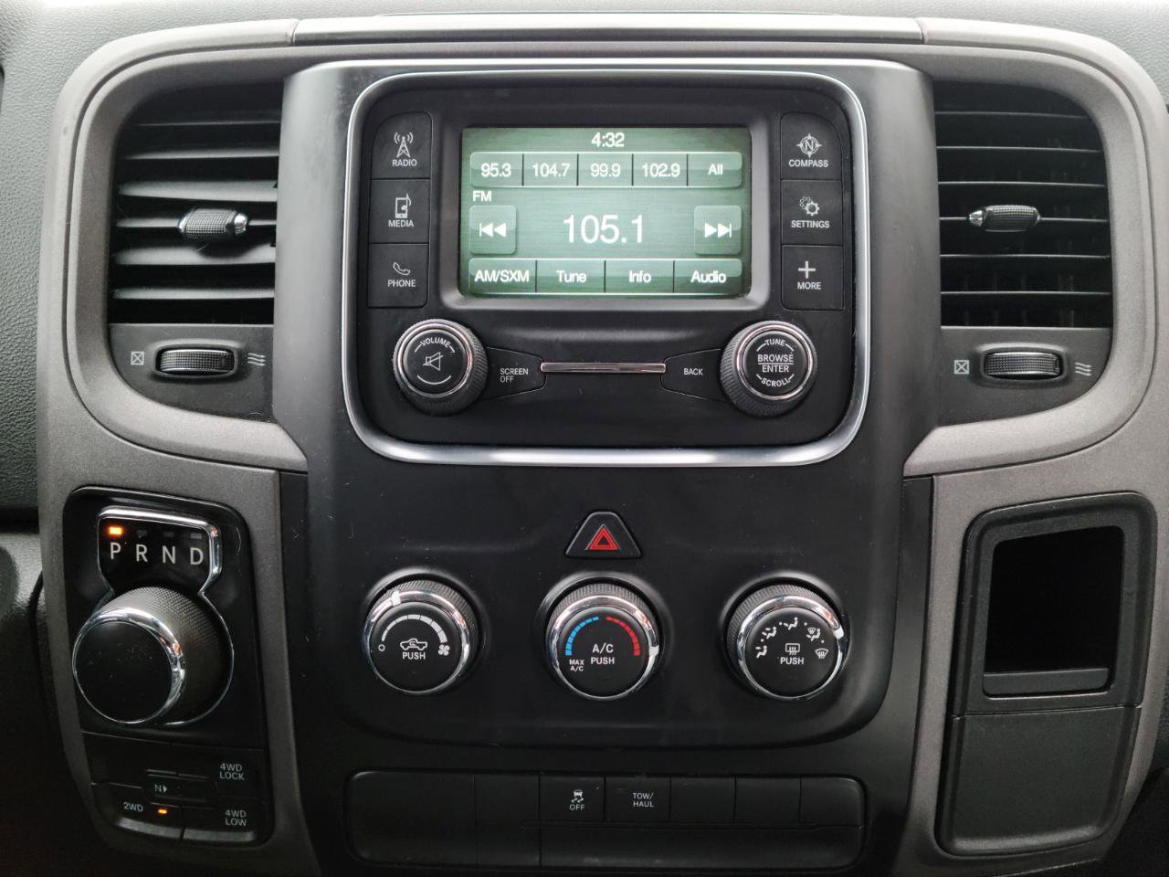 Used 2017 RAM 1500 Express image 11