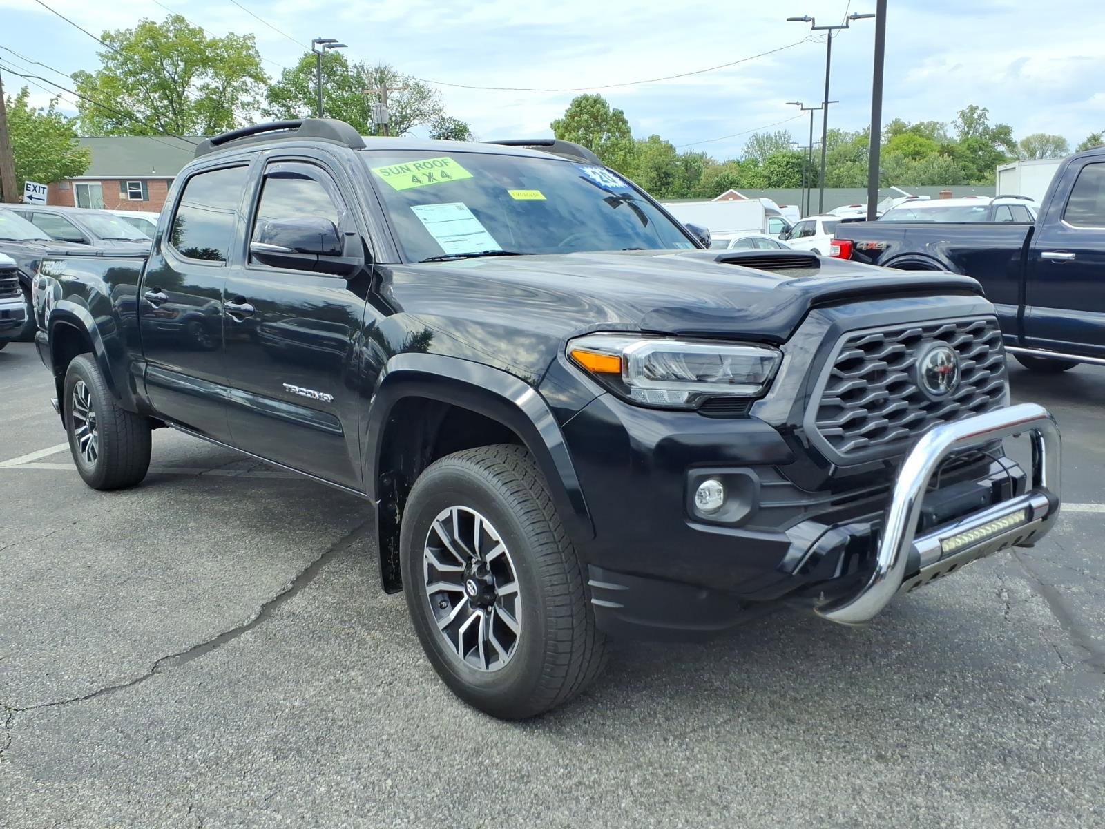 Used 2020 Toyota Tacoma TRD Sport w/ TRD Premium Sport Package AWD/4WD image 1