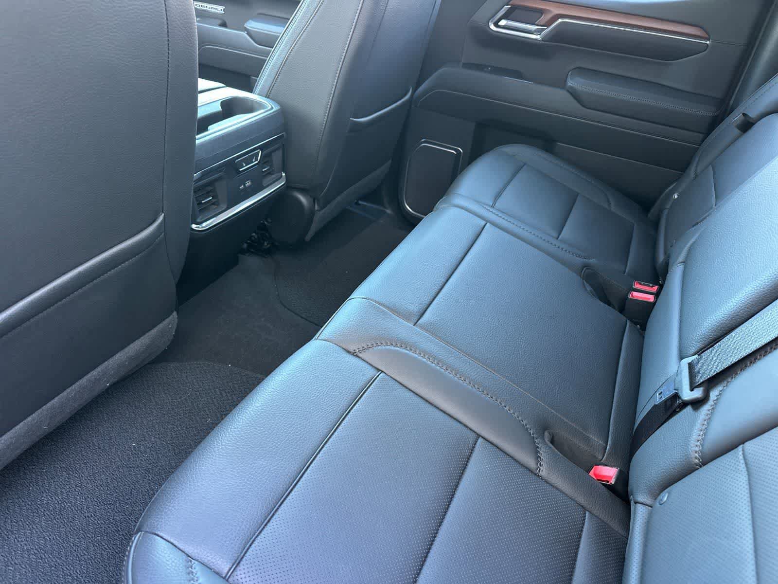 Used 2023 GMC Sierra 1500 Denali w/ Denali Reserve Package AWD/4WD image 4