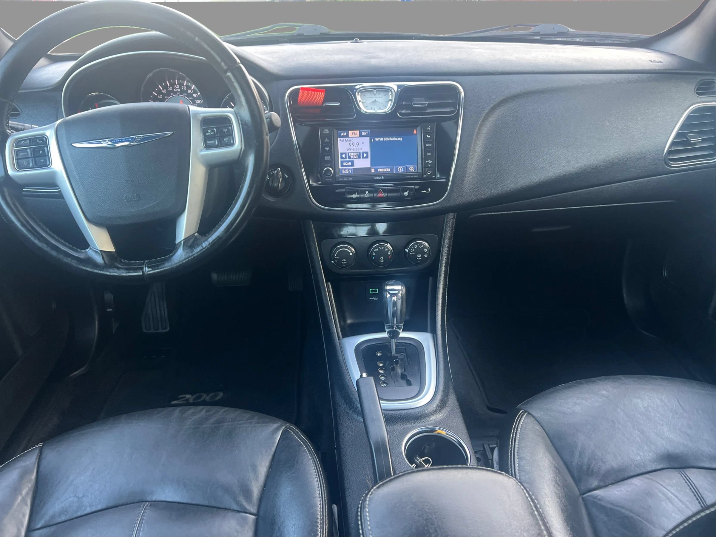 Used 2011 Chrysler 200 Limited FWD image 29