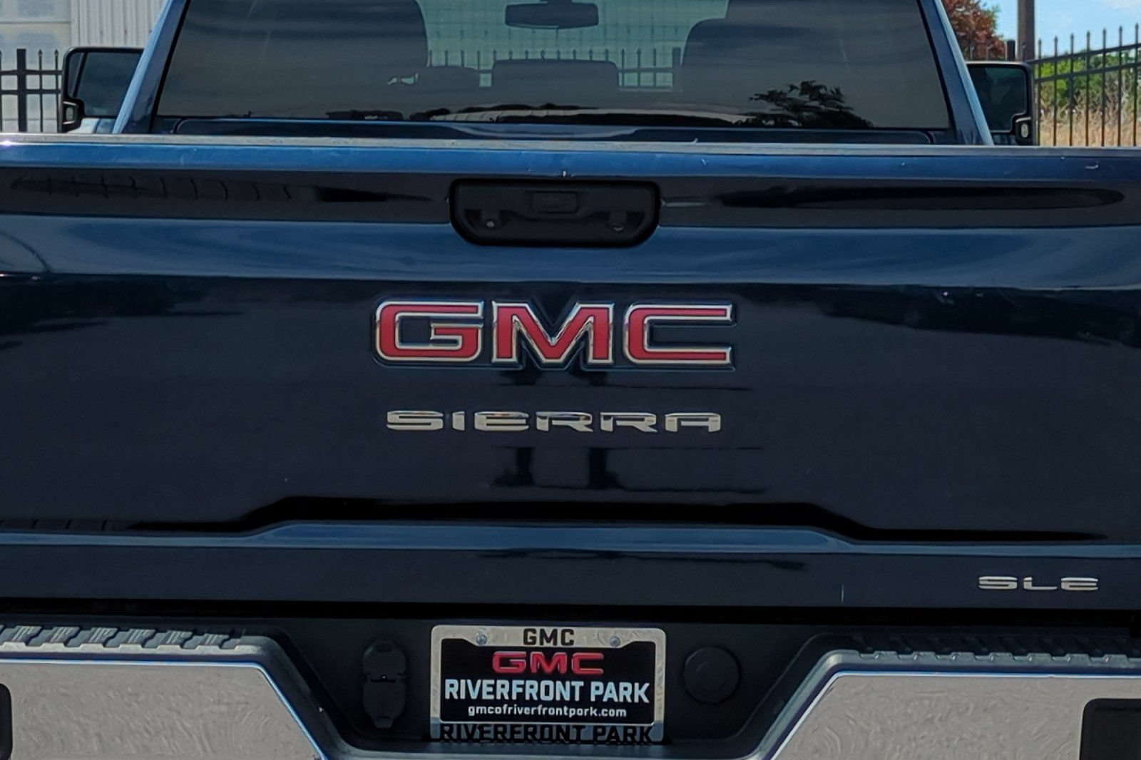 Used 2021 GMC Sierra 2500 SLE w/ SLE Value Package; AWD/4WD image 46