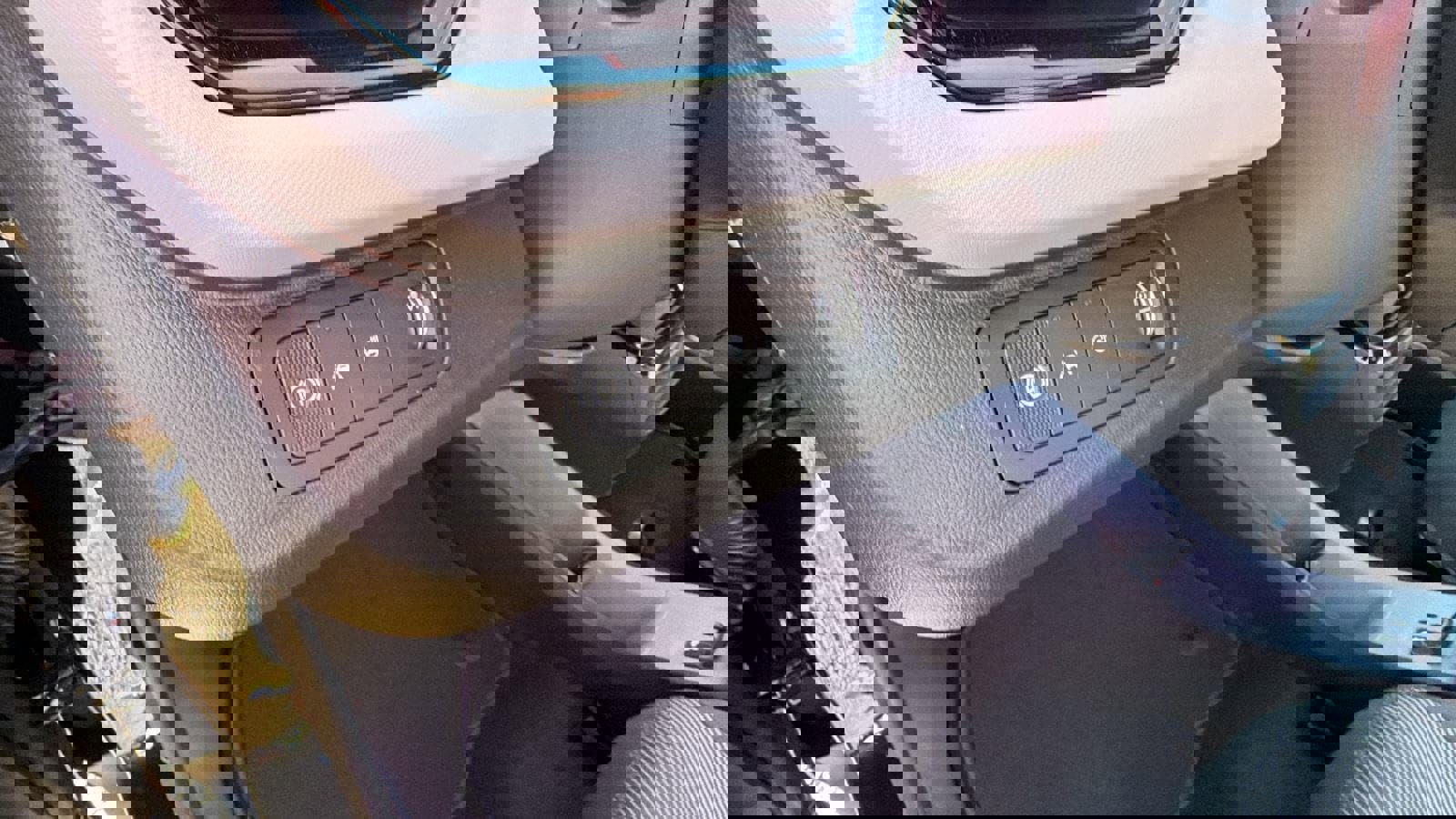 New 2027 Chevrolet Bolt LT w/ Comfort Package image 18