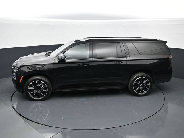 Used 2025 Chevrolet Suburban RST w/ Comfort Package AWD/4WD image 34