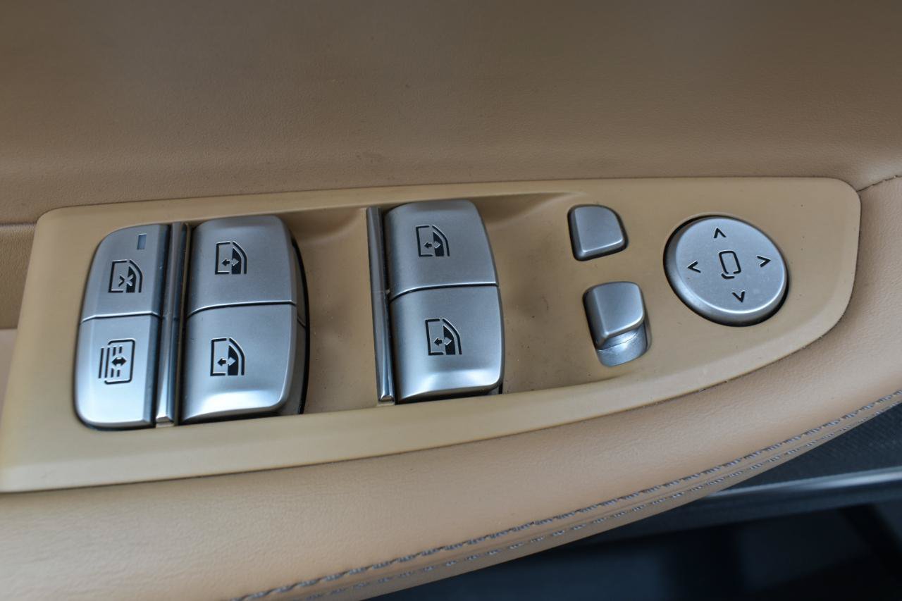 Used 2019 BMW 750i w/ Executive Package RWD image 41