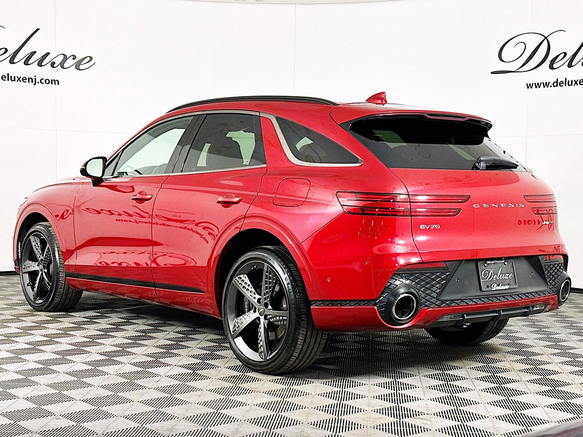 Used 2024 Genesis GV70 3.5T Sport w/ Sport Prestige Package image 4