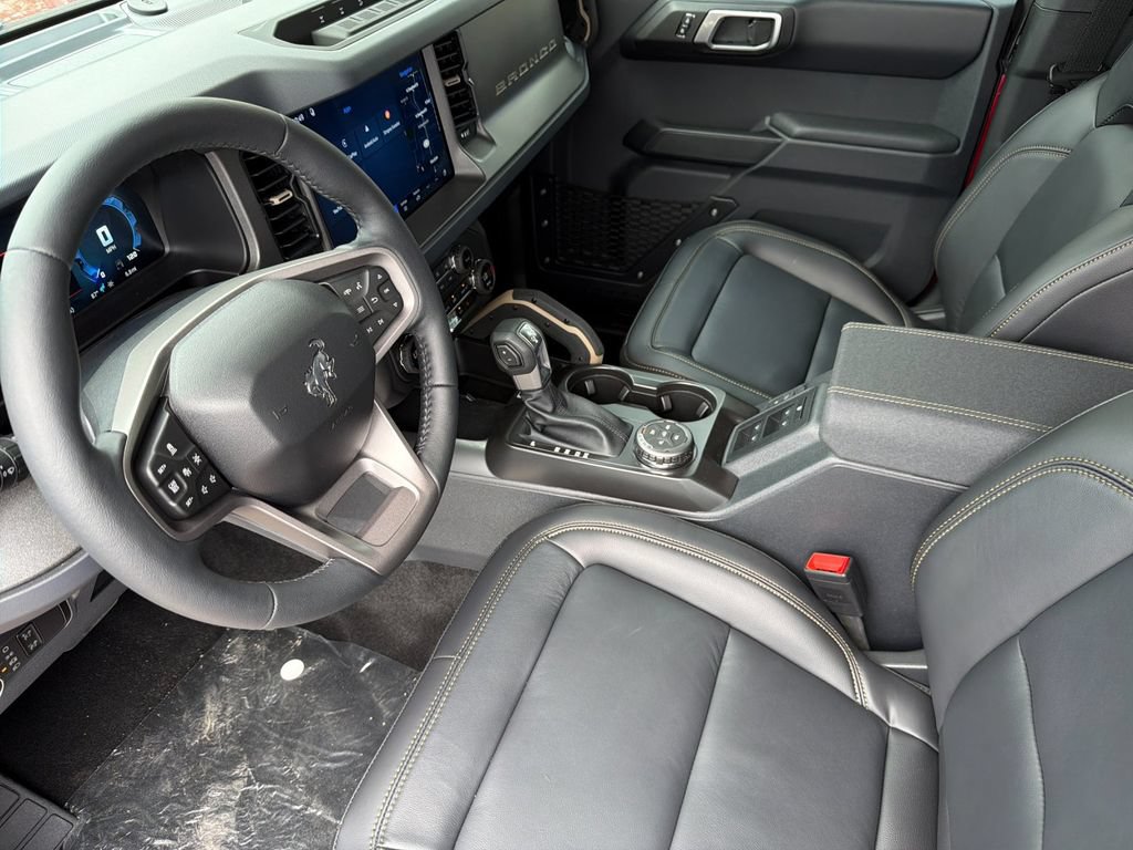 New 2026 Ford Bronco Badlands AWD/4WD image 9