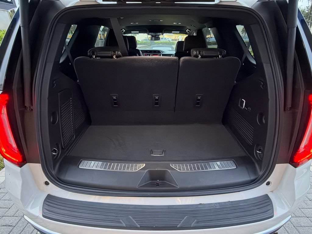 Used 2023 GMC Yukon Denali AWD/4WD image 16