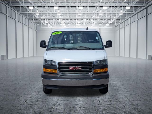Used 2024 GMC Savana 2500 w/ Driver Convenience Package image 8