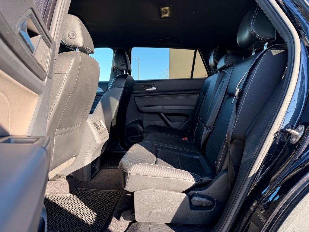 Used 2022 Volkswagen Atlas Cross Sport SE image 29