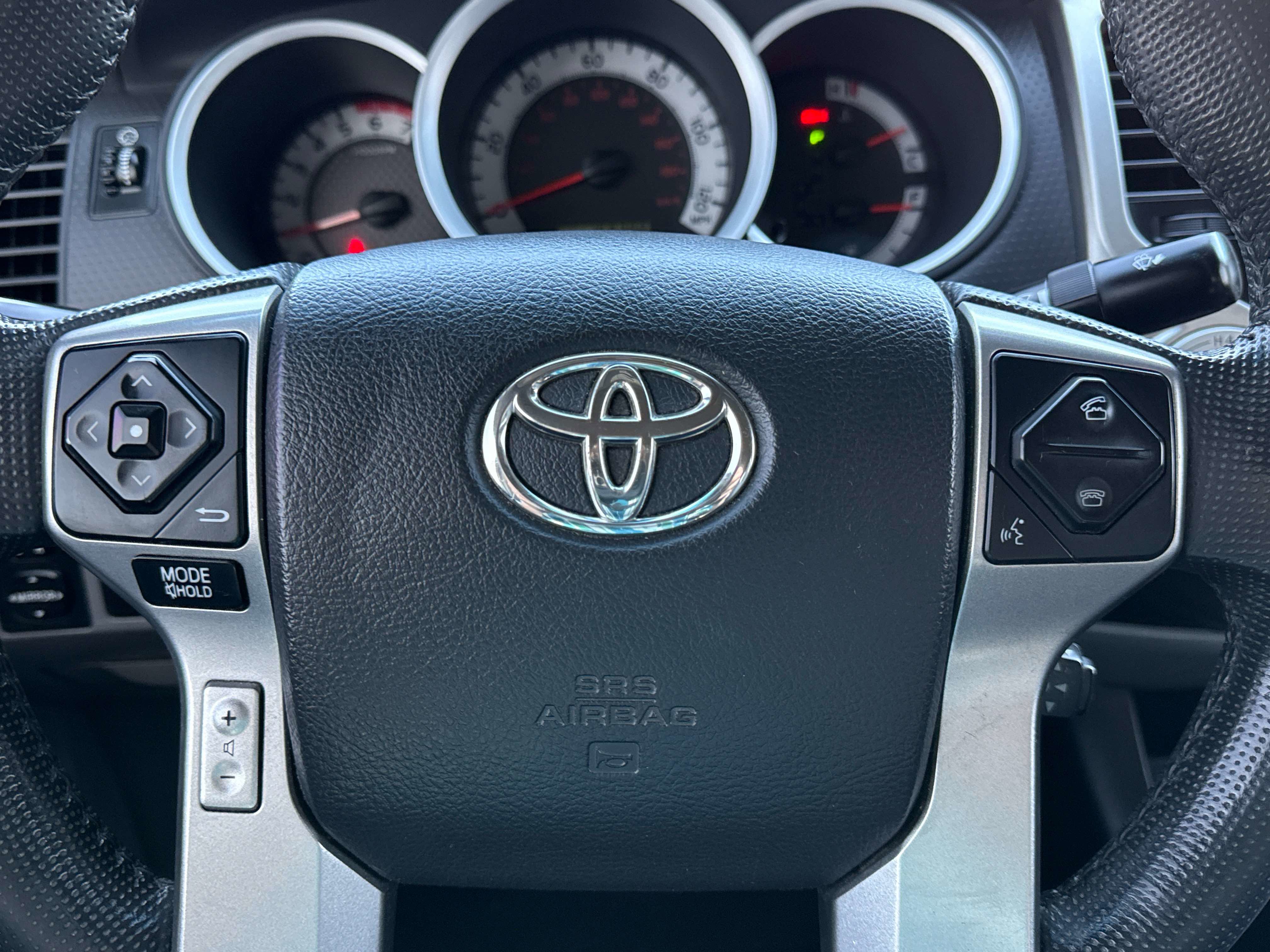 Used 2015 Toyota Tacoma 4x4 Double Cab w/ TRD Sport Package image 24