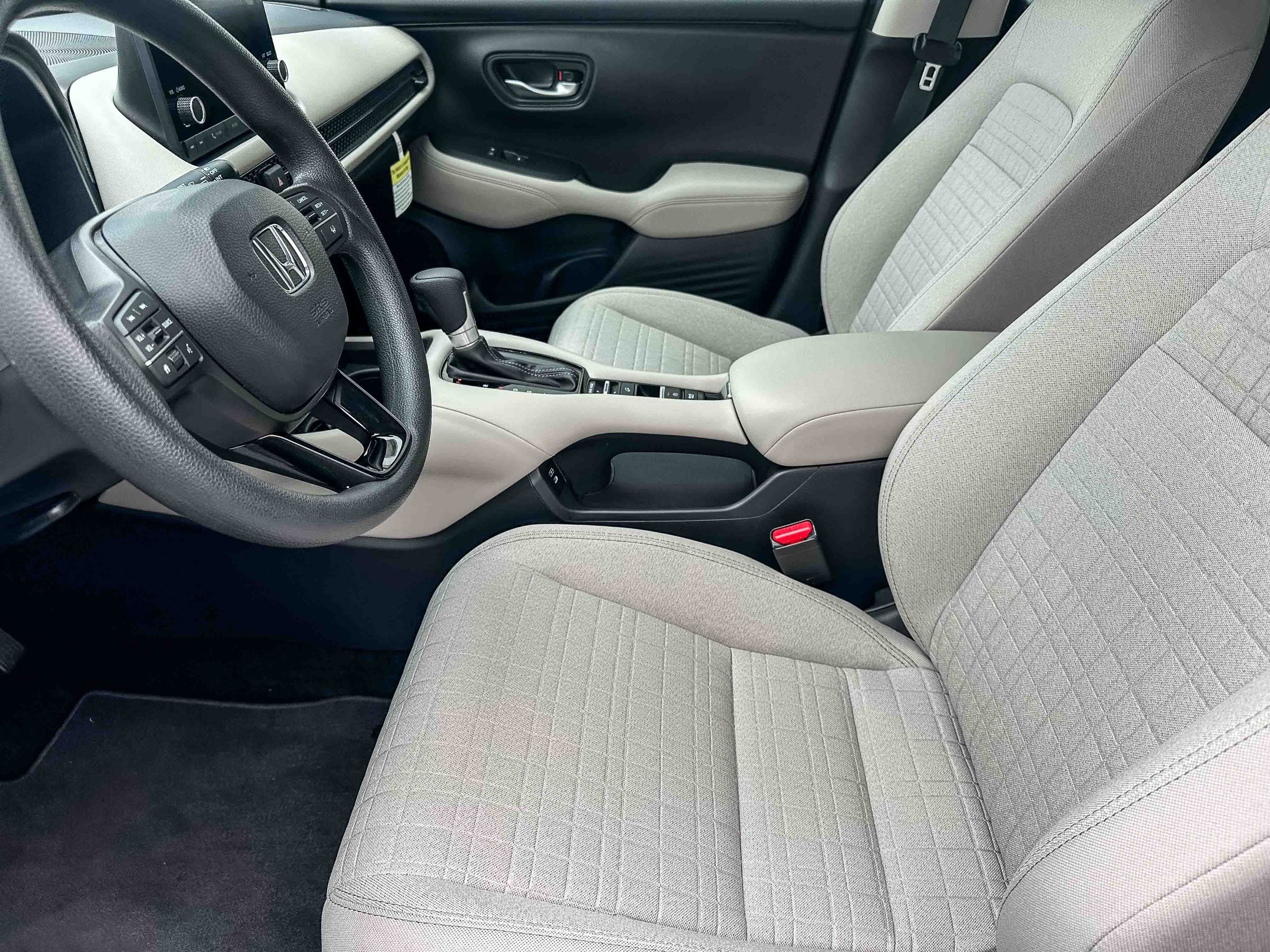 Used 2025 Honda HR-V LX image 13