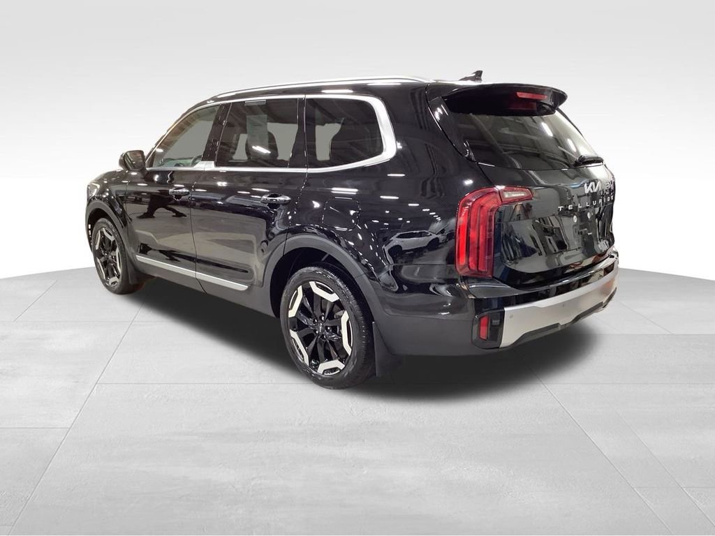 Certified 2023 Kia Telluride S w/ S Sunroof Package image 9
