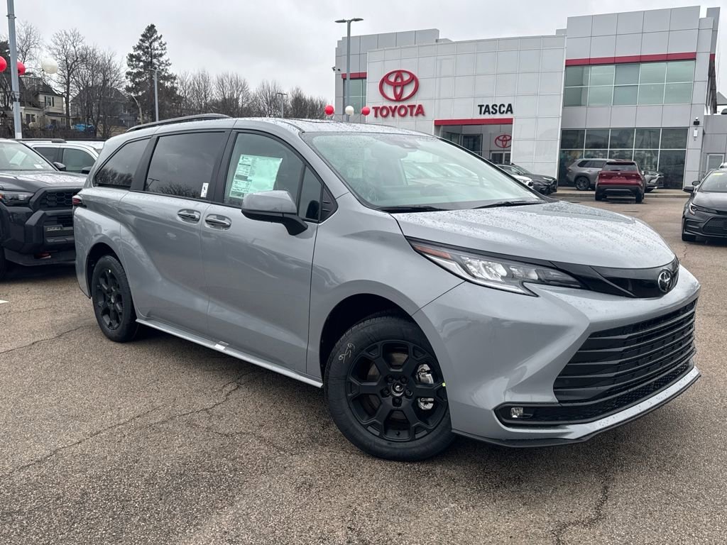 New 2026 Toyota Sienna XLE Woodland Edition