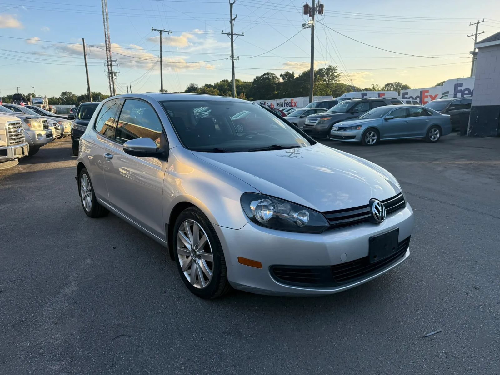 Used 2012 Volkswagen Golf 2-Door FWD image 6