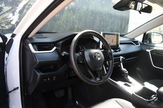 Certified 2025 Toyota RAV4 LE AWD/4WD image 14