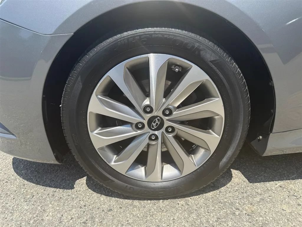 Used 2014 Hyundai Sonata Limited w/ Technology Package 05 FWD image 39