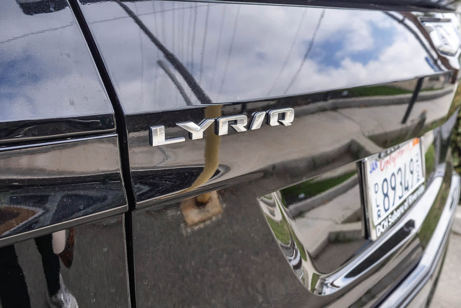 Used 2024 Cadillac Lyriq Sport AWD/4WD image 14
