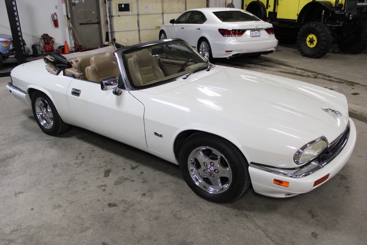 Used 1995 Jaguar XJS 4.0 Convertible image 31