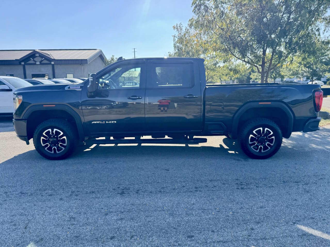 Used 2020 GMC Sierra 2500 AT4 w/ AT4 Preferred Package image 9