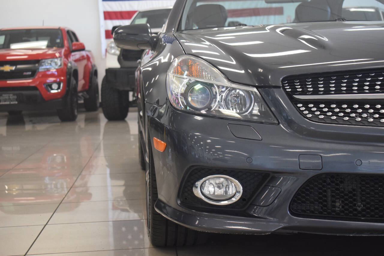Used 2012 Mercedes-Benz SL 550 image 8