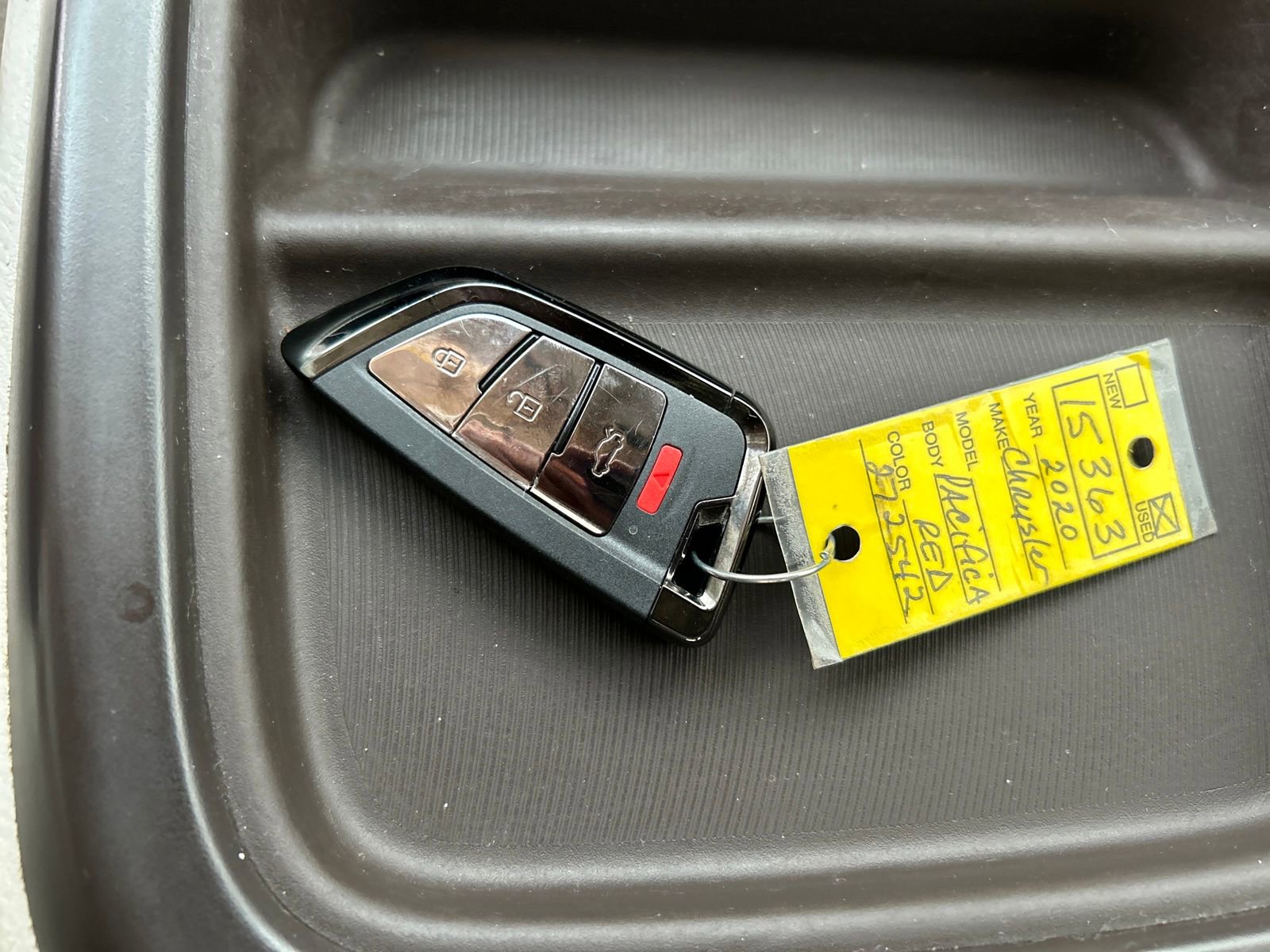 Used 2020 Chrysler Pacifica Touring-L image 29