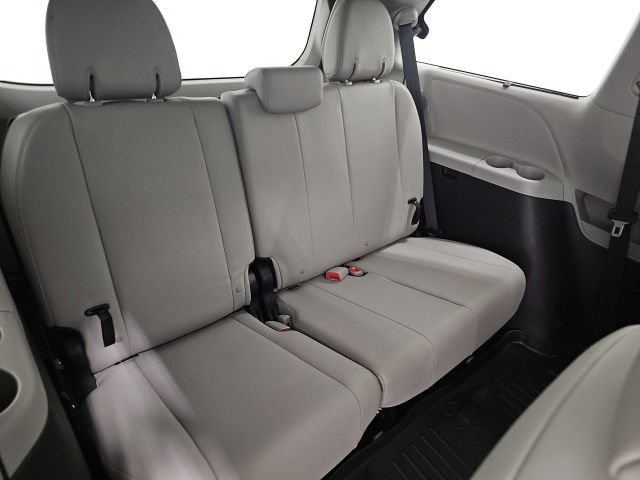 Used 2017 Toyota Sienna Limited Premium AWD/4WD image 39