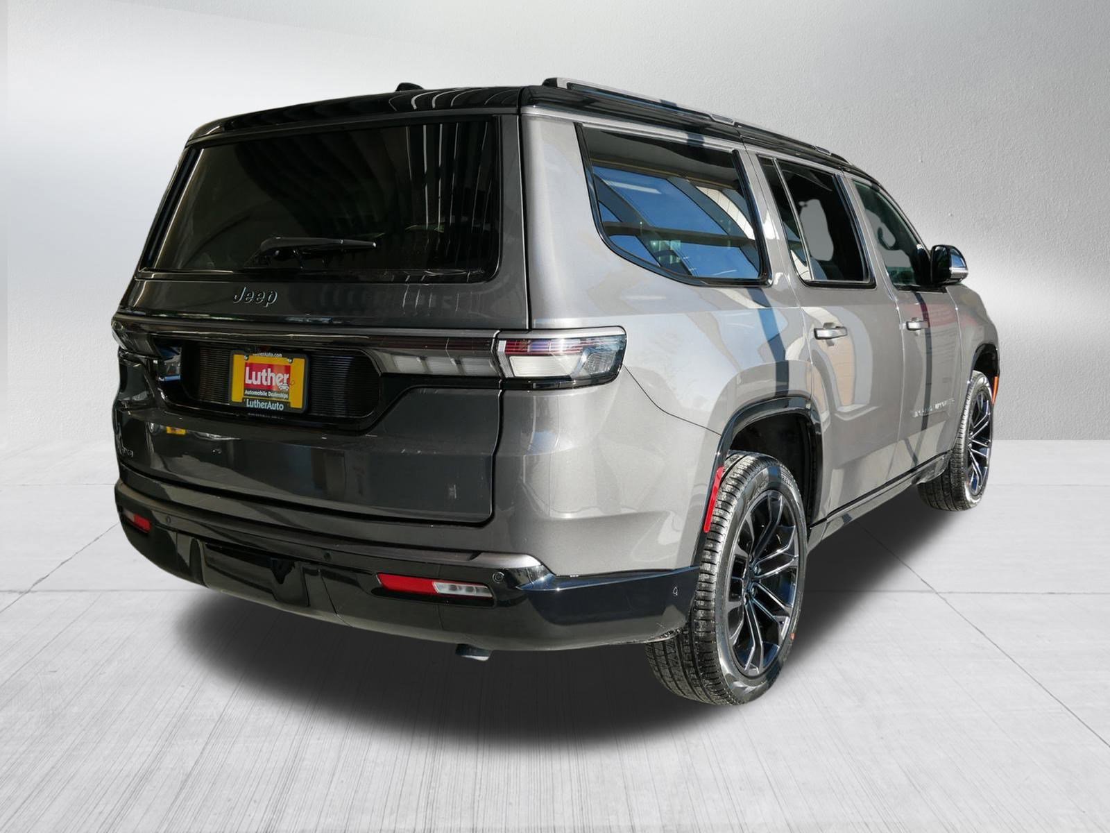New 2026 Jeep Grand Wagoneer Summit image 7