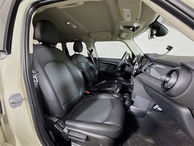 Used 2022 MINI Cooper 4-Door Hardtop image 28