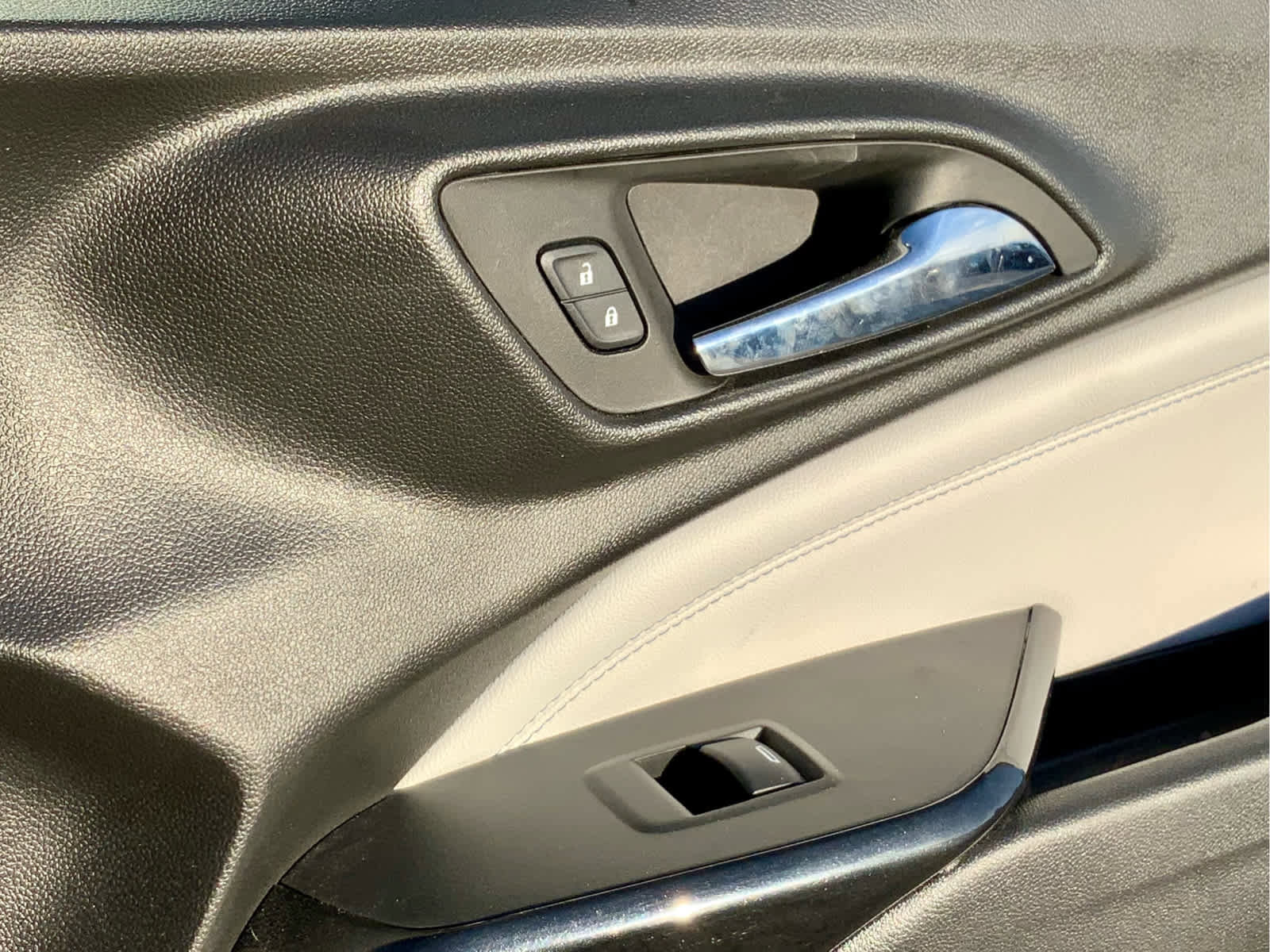 Certified 2025 Chevrolet Trax LT w/ Driver Confidence Package image 46