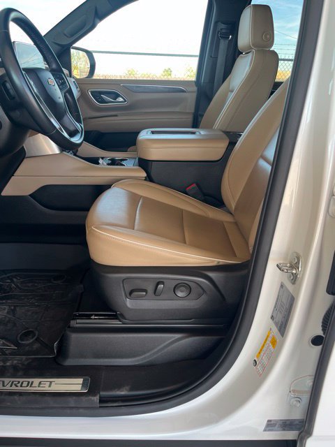 Used 2023 Chevrolet Suburban Premier AWD/4WD image 15