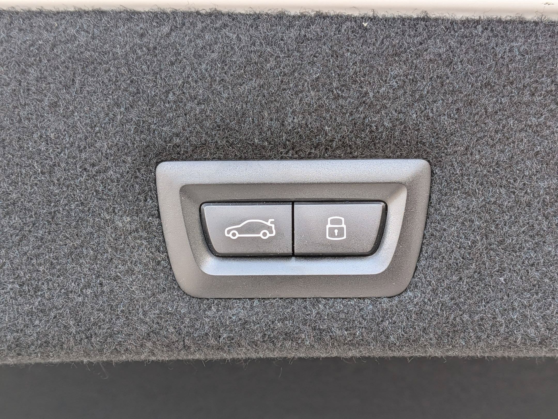 Certified 2023 BMW 740i RWD image 35