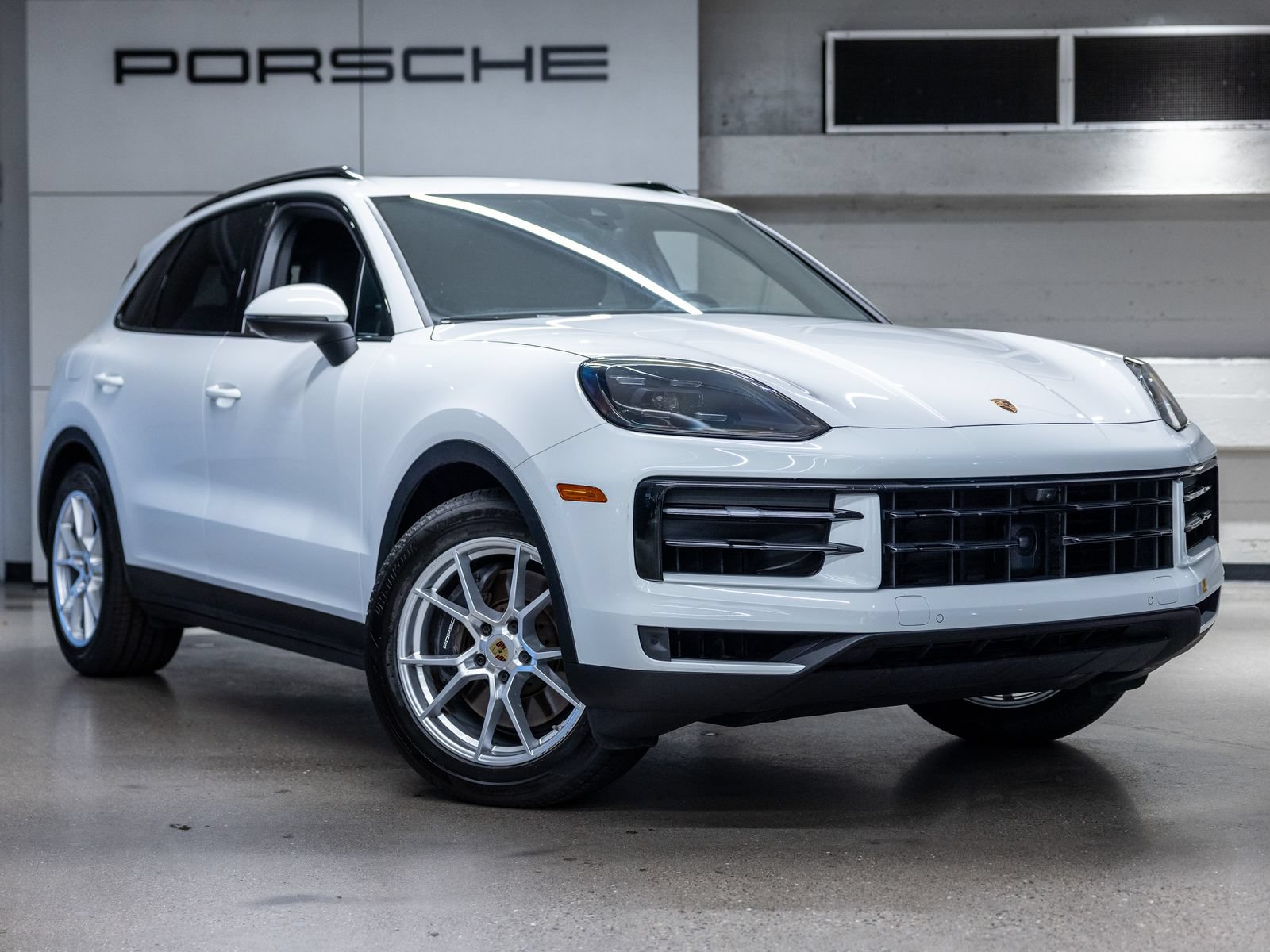 Certified 2024 Porsche Cayenne AWD/4WD image 10