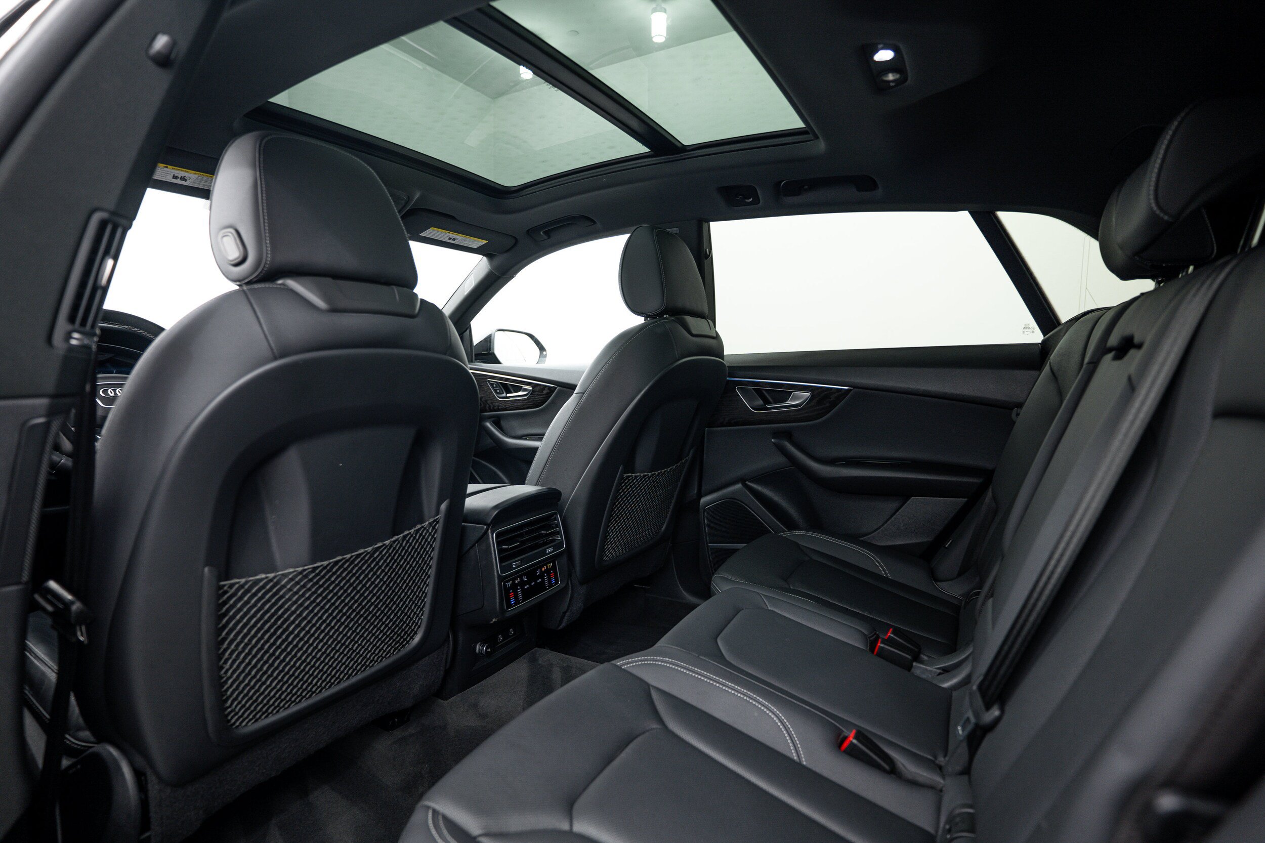 Certified 2022 Audi Q8 Premium Plus AWD/4WD image 19