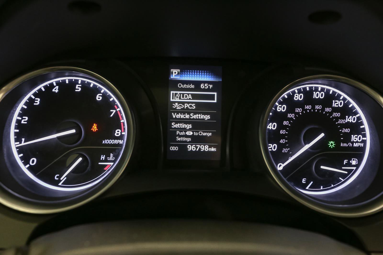 Used 2018 Toyota Camry SE image 35