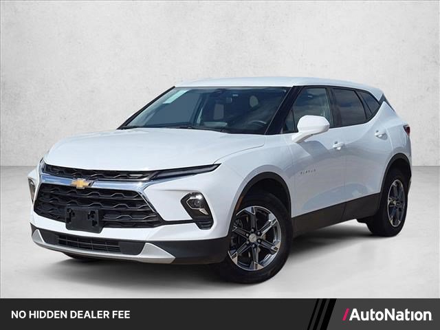Used 2025 Chevrolet Blazer LT AWD/4WD image 1