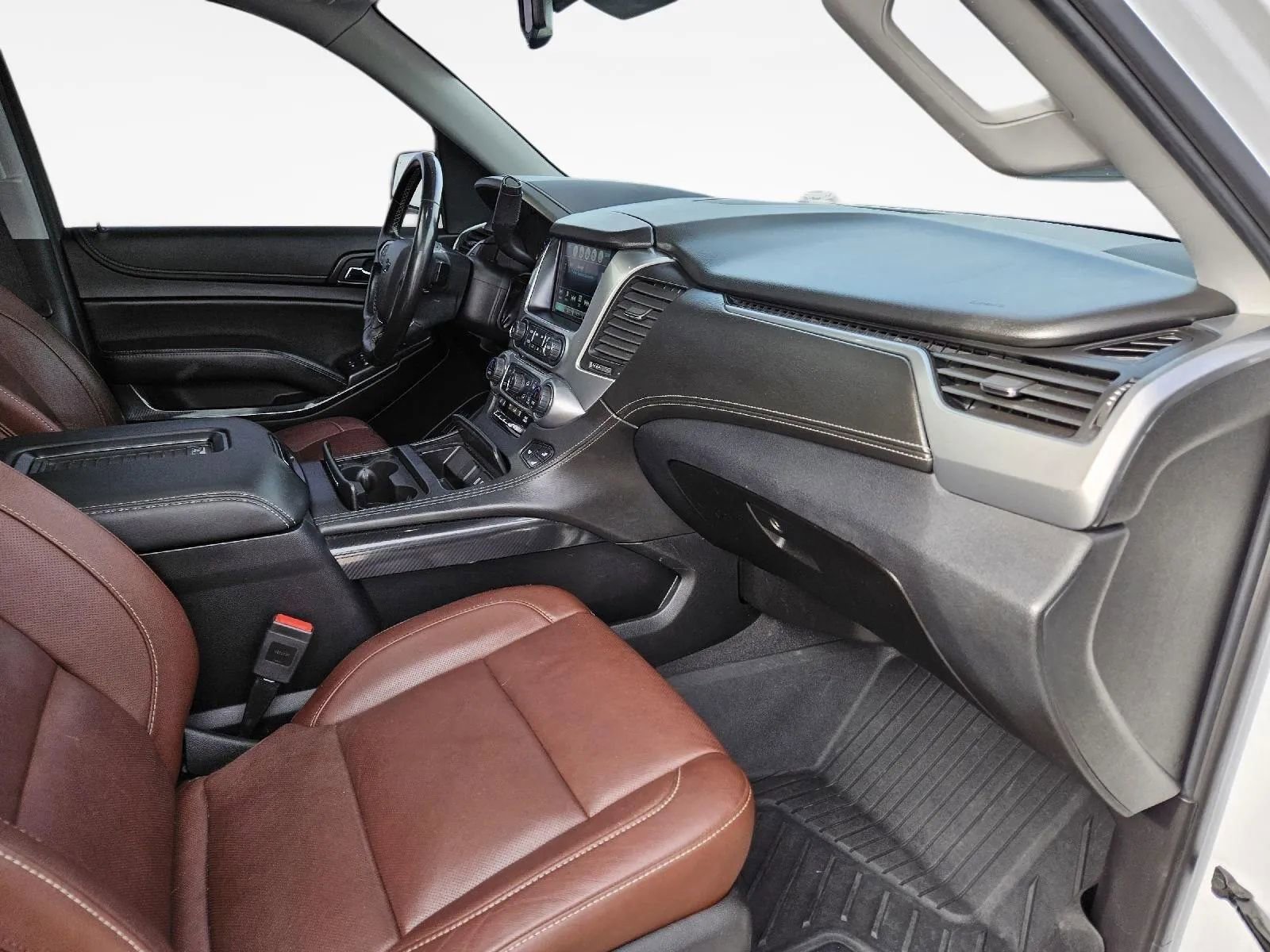 Used 2019 Chevrolet Suburban Premier w/ Premier Plus Edition image 34