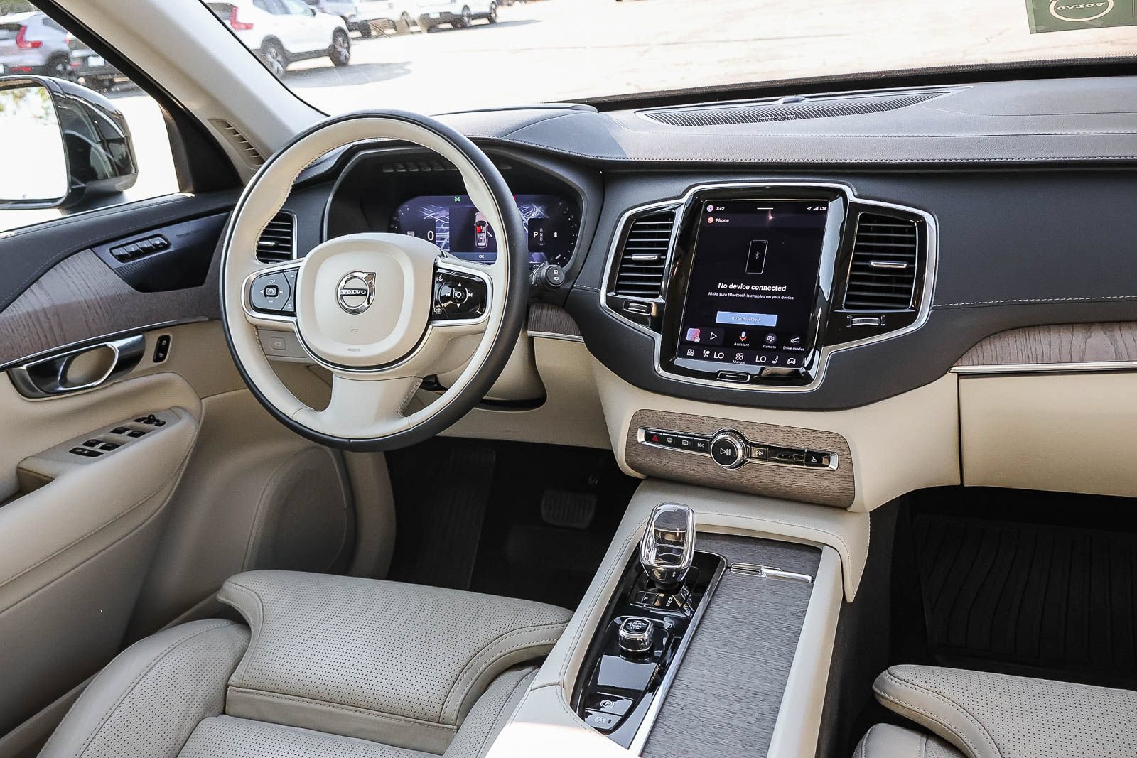 Used 2023 Volvo XC90 B6 Ultimate w/ Protection Package Premier AWD/4WD image 22