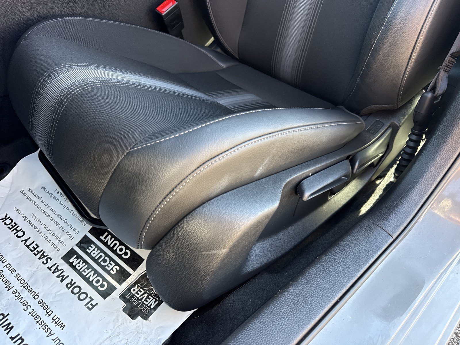 Used 2025 Honda Civic Sport image 12