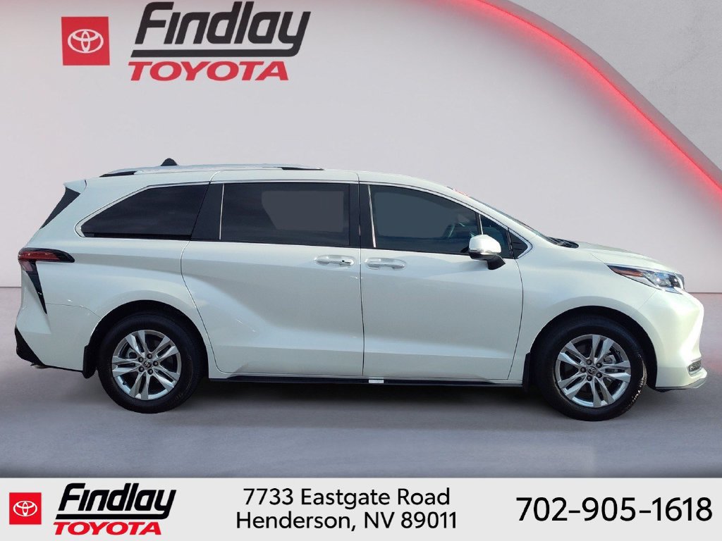 Certified 2025 Toyota Sienna Limited FWD image 5