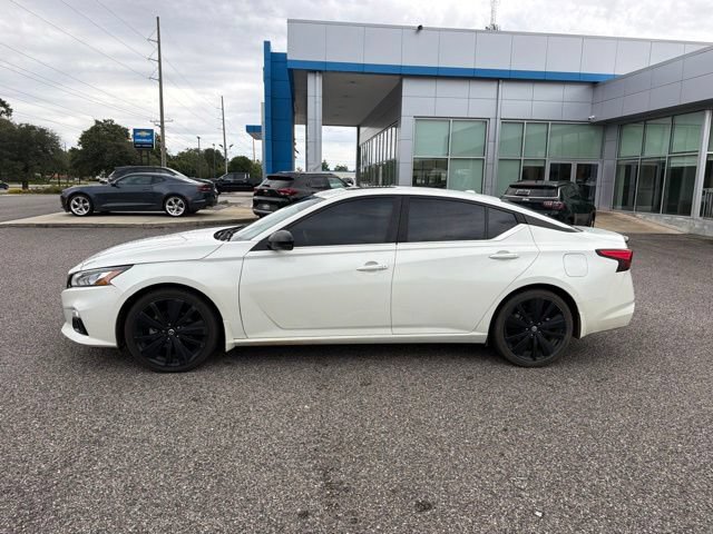 Used 2022 Nissan Altima 2.5 SR w/ Midnight Edition Package FWD image 8